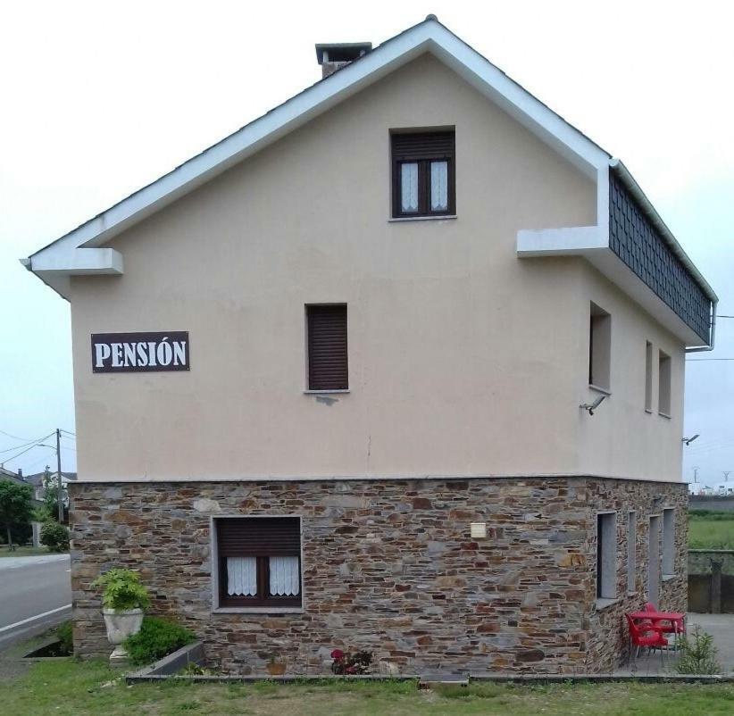 Pension Las Catedrales Hotel Рибадео Екстериор снимка